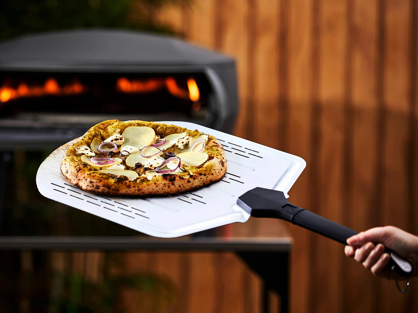 WITT PERFORATED PIZZA PEEL 14"/36CM